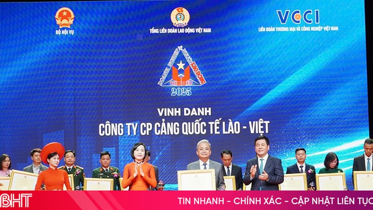 អង្គភាពមួយរបស់ Ha Tinh ត្រូវបានផ្តល់កិត្តិយសជា "សហគ្រាសធម្មតាសម្រាប់កម្មករ" នៅទូទាំងប្រទេស។