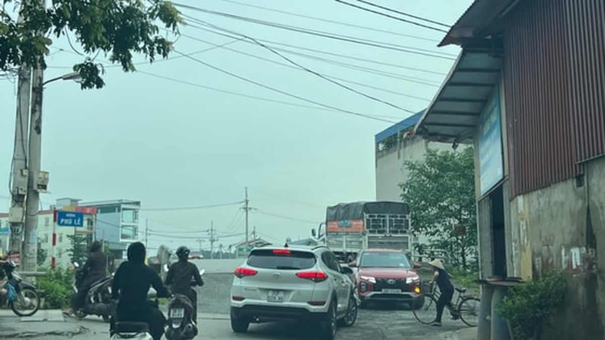 El proyecto de la carretera H14 y el puente Can Kiem (comuna de Ha Bang) está retrasado, lo que causa problemas de seguridad vial.