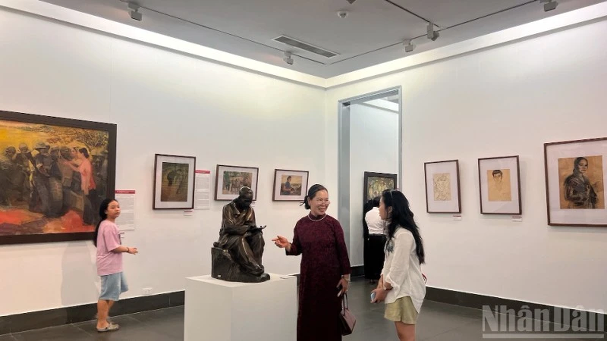 Exposición de arte en homenaje a los "Hijos de la Patria"