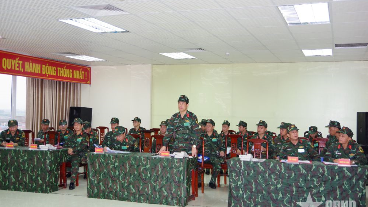 Ninh Binh Provincial Military Command conducts command exercise on one side and one level on the map