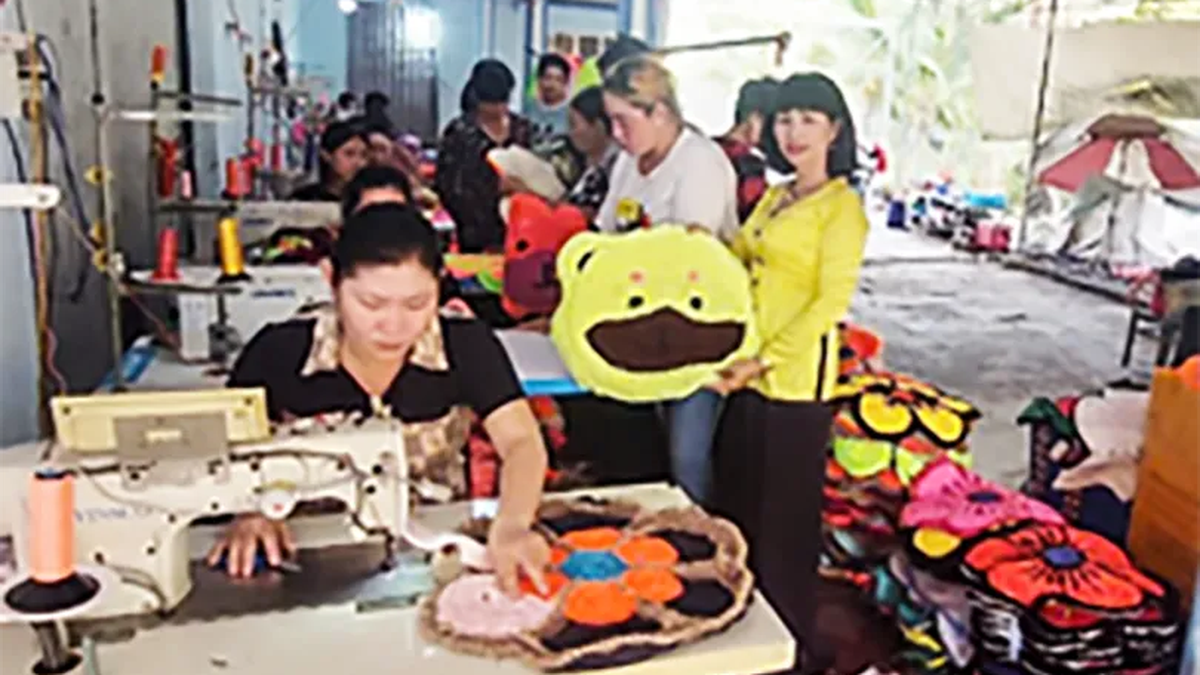 ร่วมมือกันสนับสนุนการพัฒนาเศรษฐกิจสตรี