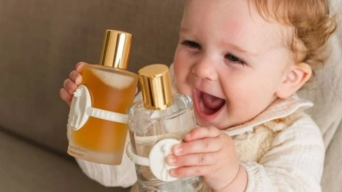 اليابان: عطر فريد برائحة "المولود الجديد" يساعد على تخفيف التوتر