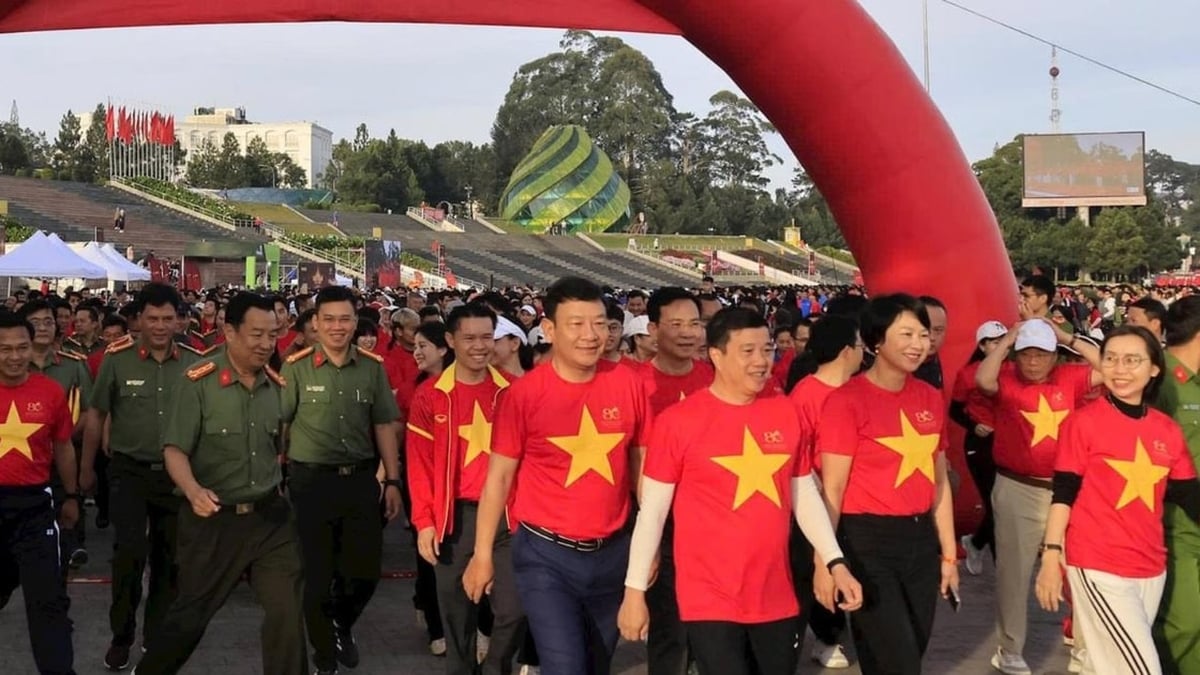 Lam Dong beteiligt sich aktiv am Wanderprogramm „Moving Forward with Vietnam“