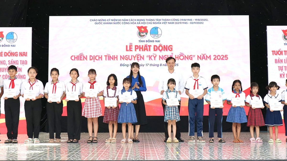 Lancement de la campagne provinciale des Fêtes roses 2025
