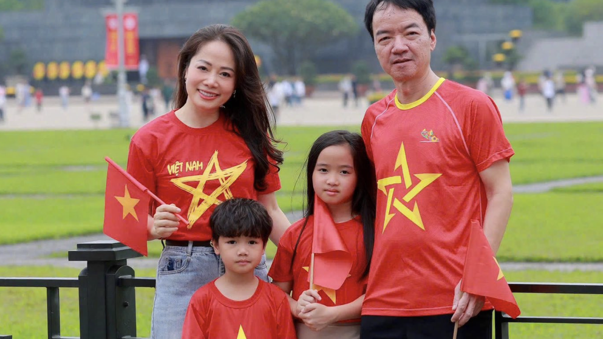 La felicidad de la actriz y teniente coronel de policía Trinh Huyen
