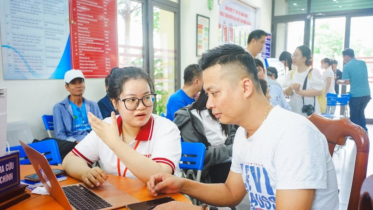 นักศึกษาเทคโนโลยีสารสนเทศร่วมแรงร่วมใจสนับสนุนรัฐบาลในการเปลี่ยนแปลงสู่ดิจิทัล