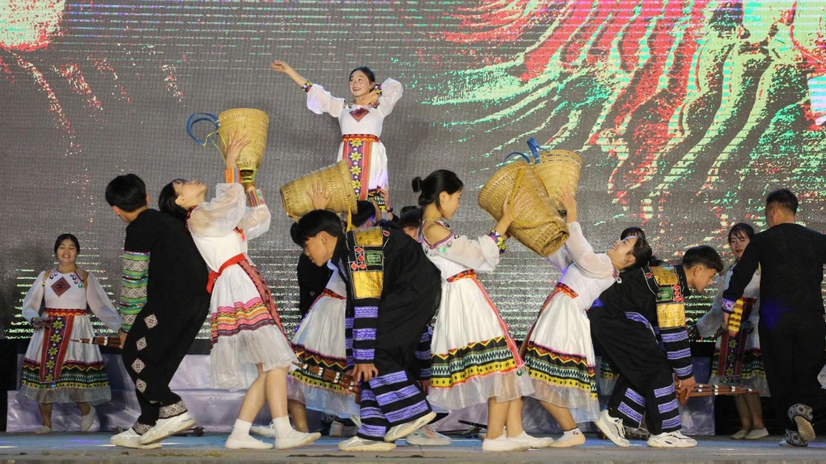 木倉仔：八月革命80周年と9月2日の建国記念日を祝う多くの活動