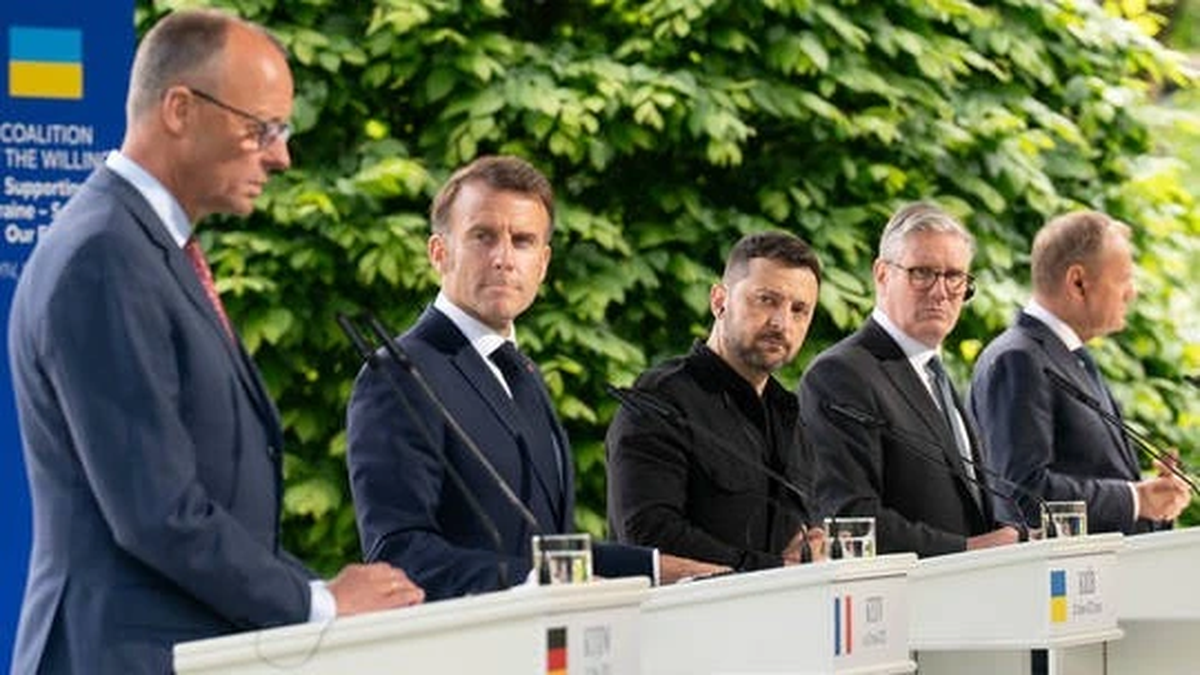 多くの欧州の首脳がゼレンスキー大統領に同行し、トランプ大統領と会談した。