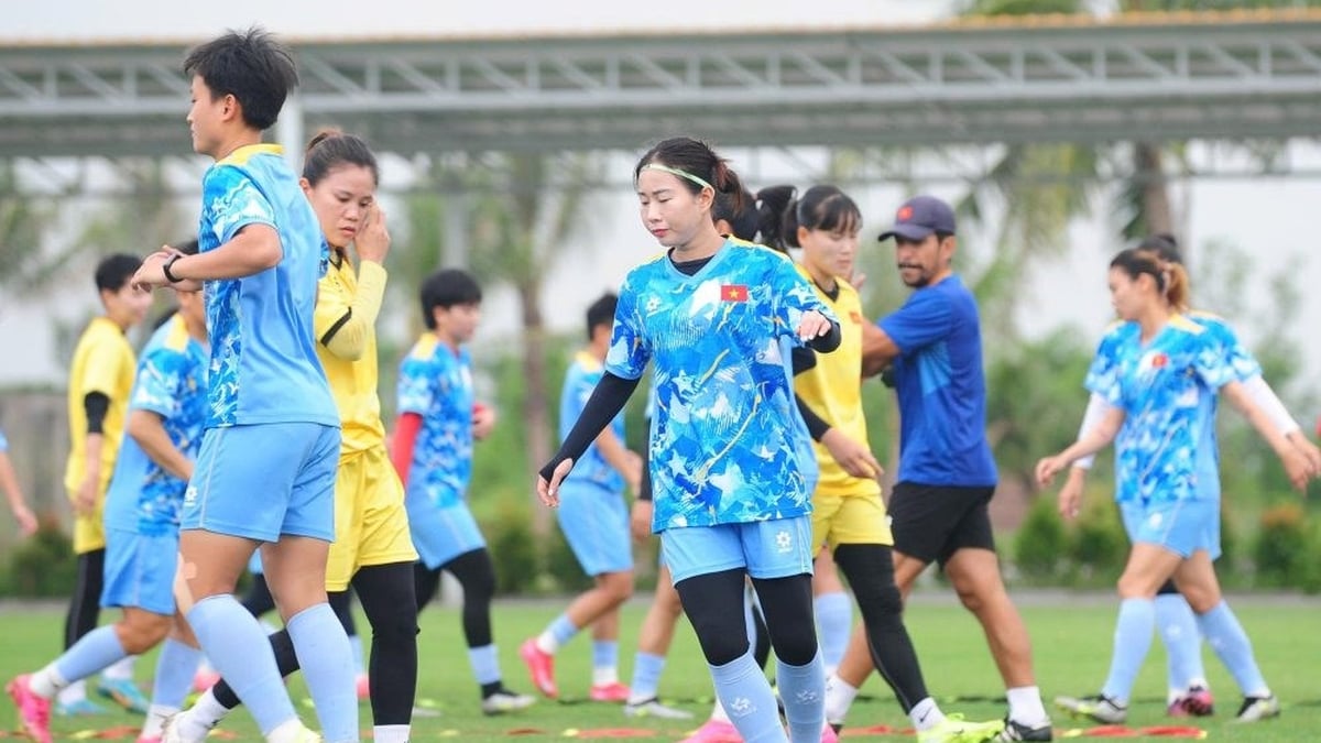 ベトナム女子サッカーチームは3位決定戦でタイに勝つことを決意