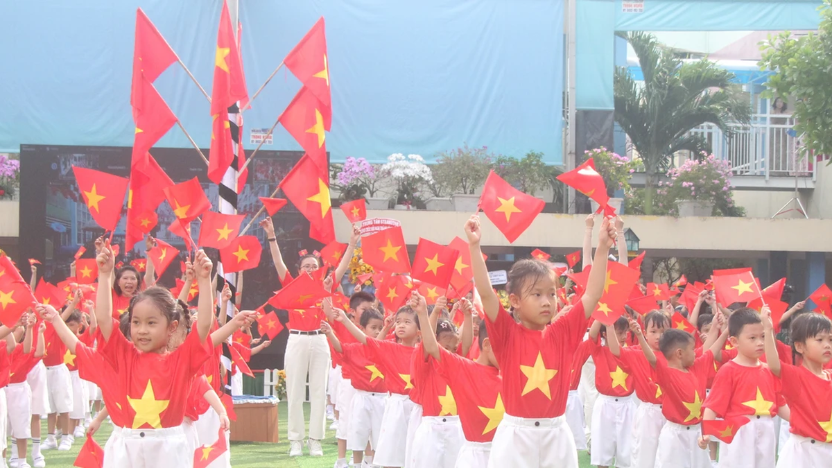 Ho-Chi-Minh-Stadt fördert weiterhin die Vertrautheit von Vorschulkindern mit Englisch