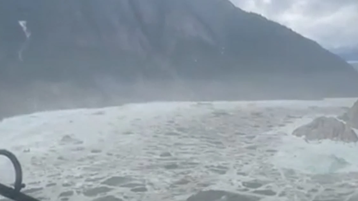Identifizierung der Ursache des 30 m hohen „Geister-Tsunamis“ in Alaska