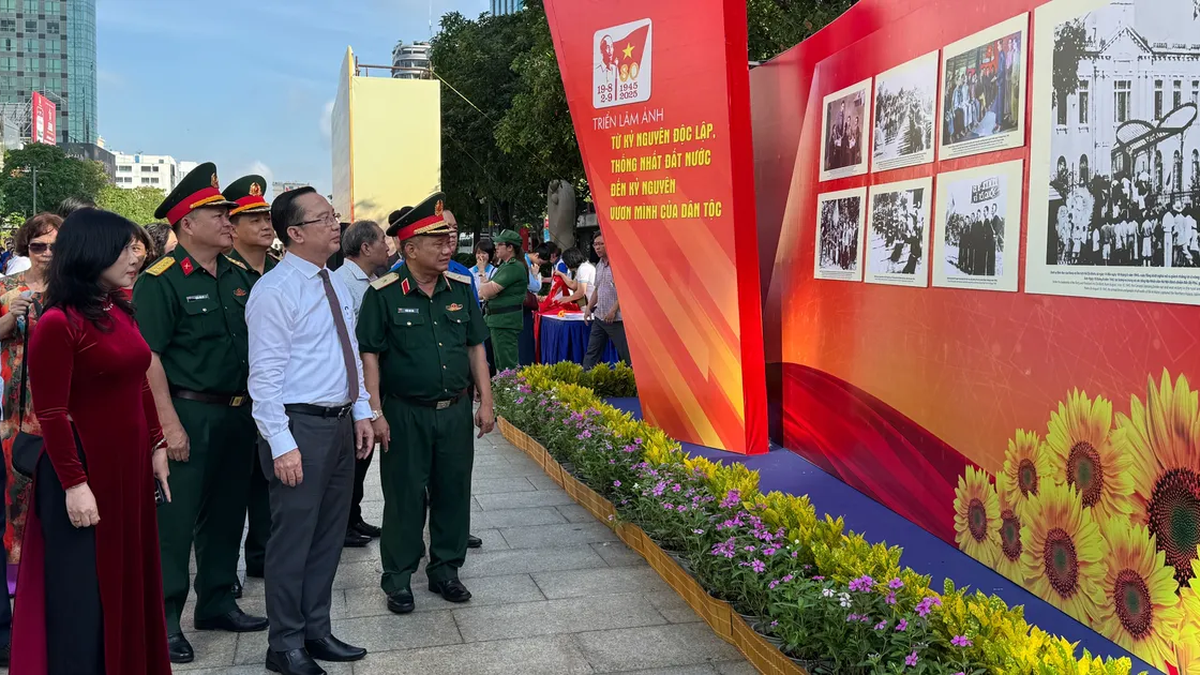 Ho Chi Minh City opens photo exhibition to celebrate 80 years of August Revolution and National Day September 2