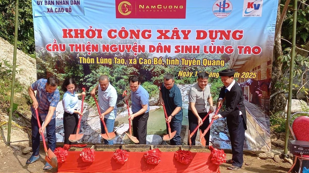Bau der Lung Tao-Brücke in der Gemeinde Cao Bo begonnen