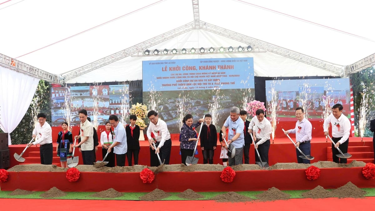 Lai Chau: Ceremonia de inicio e inauguración de proyectos y obras para celebrar el 80 aniversario del Día Nacional de la República Socialista de Vietnam