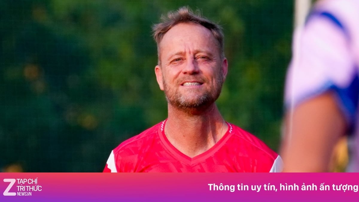 Coach Mano Polking refuses to lead Singapore
