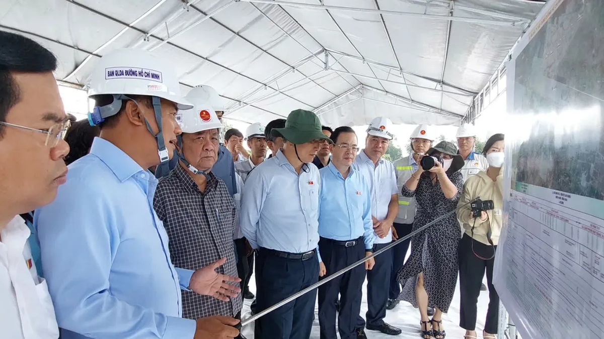 An Giang proposes to transfer 200,000m3 of rock to construct Ho Chi Minh Road Project