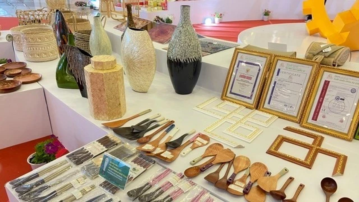 นำผลิตภัณฑ์ OCOP จากหมู่บ้านสู่ตลาดโลก