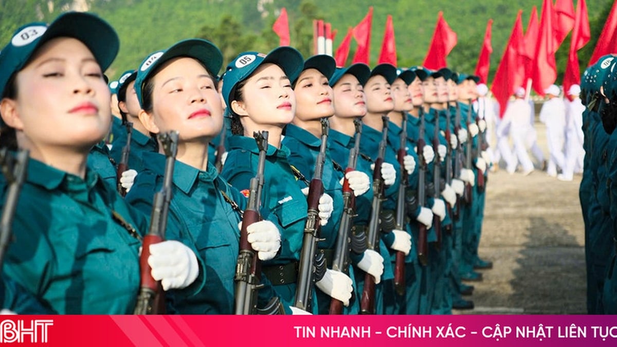 Ha Tinh "steel roses" practice their steps in the national parade formation