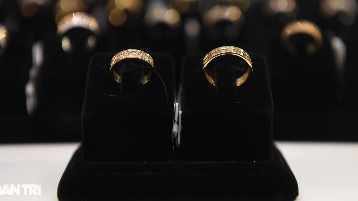 Gold price suddenly increased by 2 million VND/tael