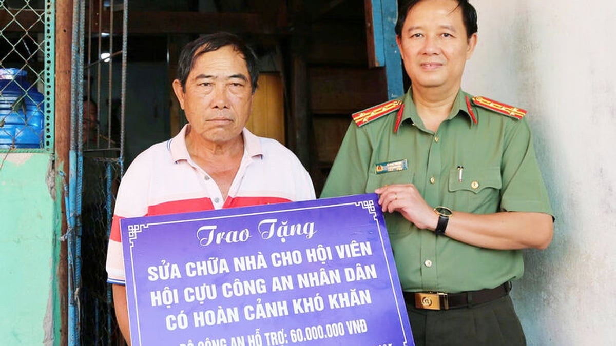 Building houses for members of the People's Former Police Association
