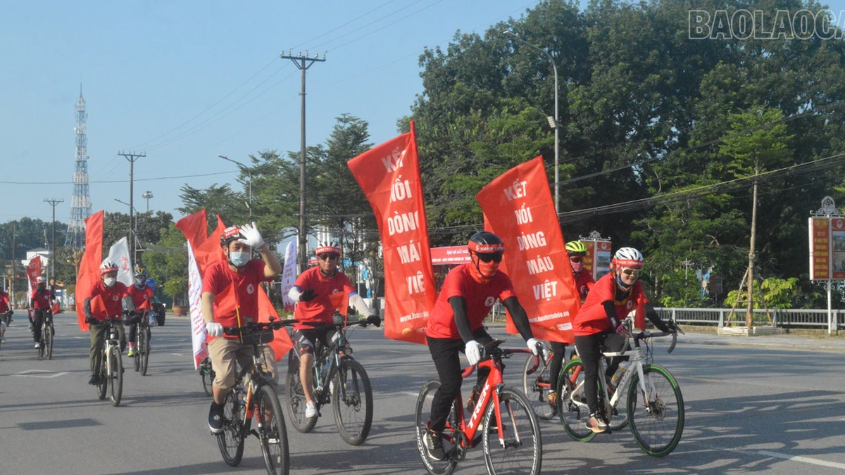 Lao Cai: Parade to promote voluntary blood donation