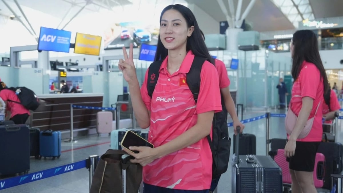 ベトナム女子バレーボールチームが世界大会に向けてタイに到着