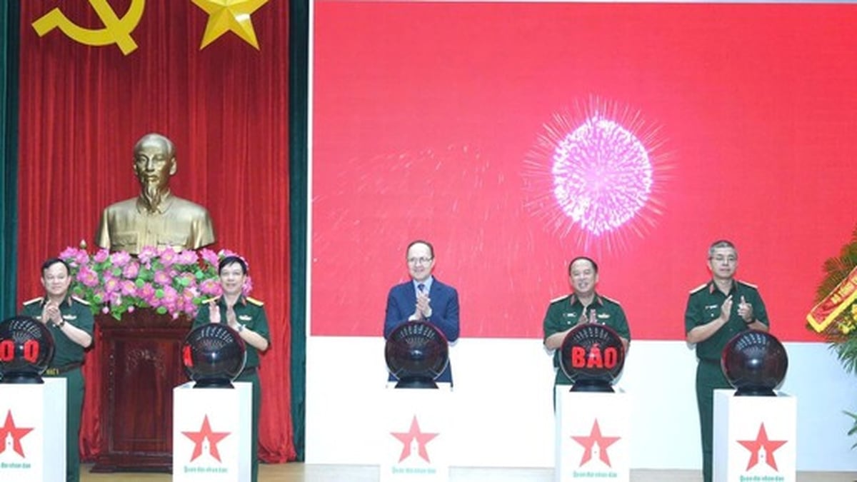 ロシア人民軍電子新聞が正式に創刊