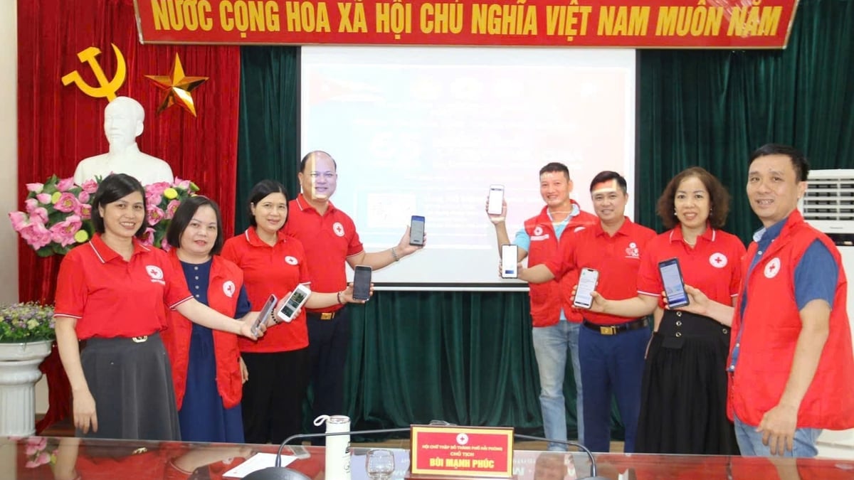Hai Phong City Red Cross Society receives 220 million VND to support the Cuban people