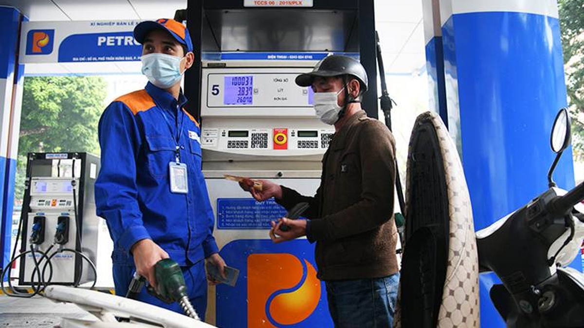 8月21日の営業期間中、ガソリン価格はわずかに上昇し、原油価格は同時に下落した。