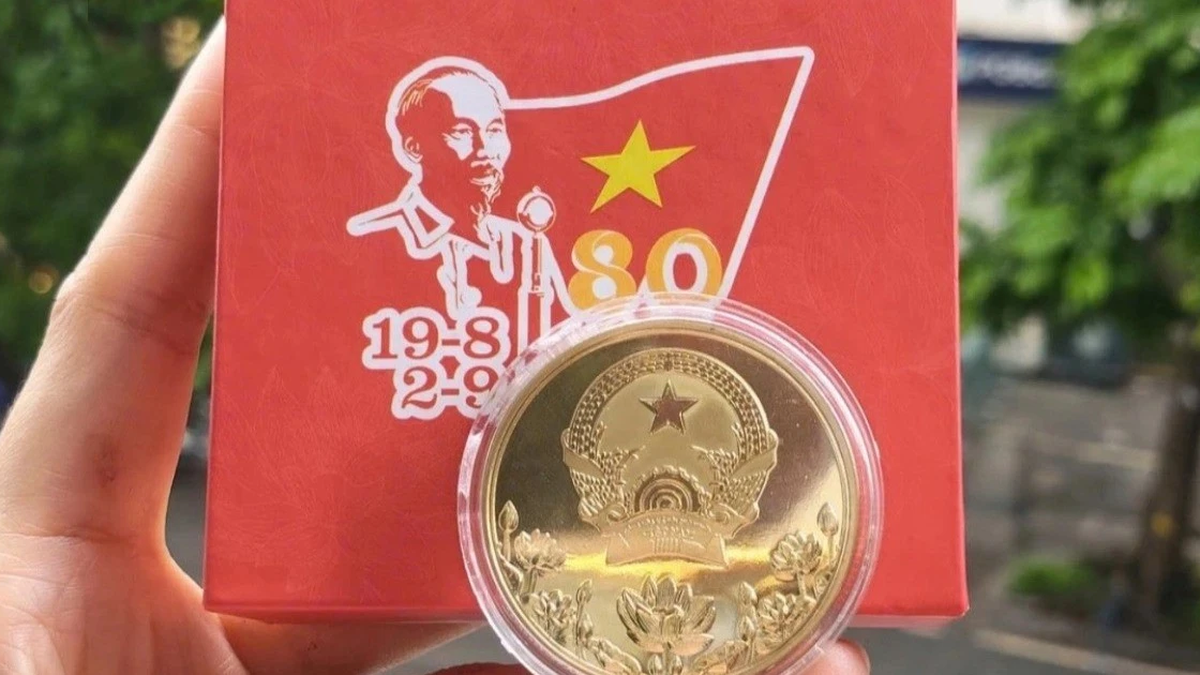 Vietnam Post bringt Münzbox aus Legierung A80 „Stolz auf Vietnam“ auf den Markt