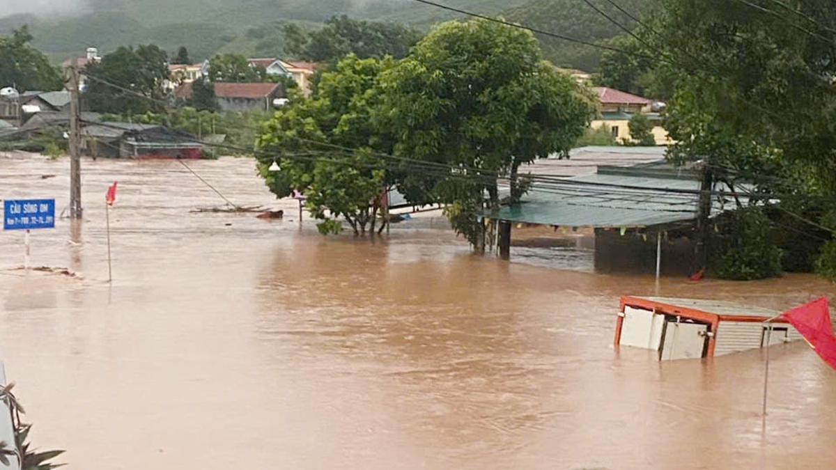 Muchas zonas quedaron aisladas y erosionadas debido a las fuertes inundaciones.