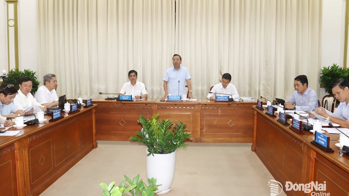 산업통상부 차관 응우옌 호앙 롱: 동남부 지역 전력사업 진행이 막히지 않도록 해야 한다