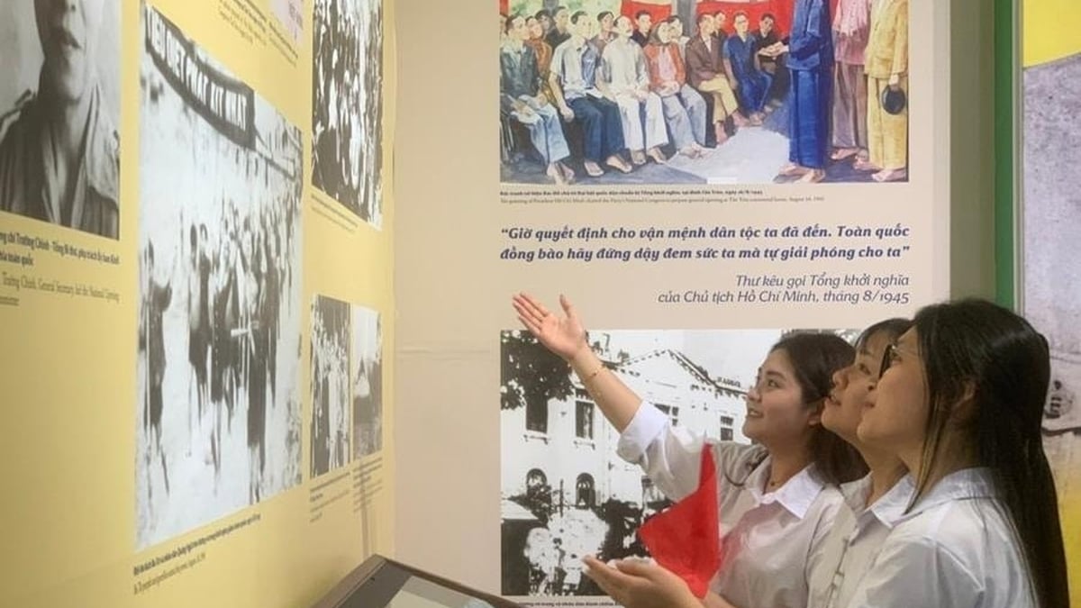 '역사적 가을의 흔적' 전시회 개막