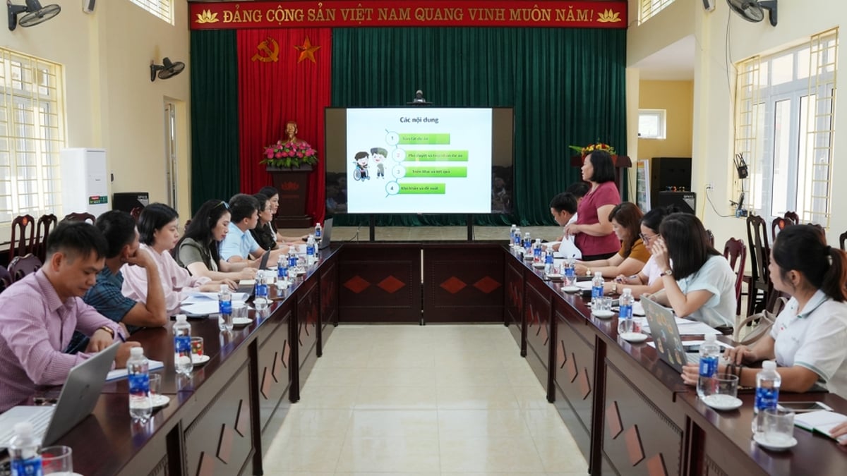 គណៈកម្មាធិការ​ការងារ​អង្គការ​មិនមែន​រដ្ឋាភិបាល​ធ្វើការជាមួយ​គណៈកម្មាធិការ​ប្រជាជន​ឃុំ Hanh Phuc - កាសែតអេឡិចត្រូនិក Cao Bang