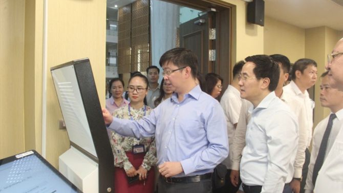 Le ministère des Sciences et de la Technologie évalue les performances du Centre de services de l'administration publique de Hanoi