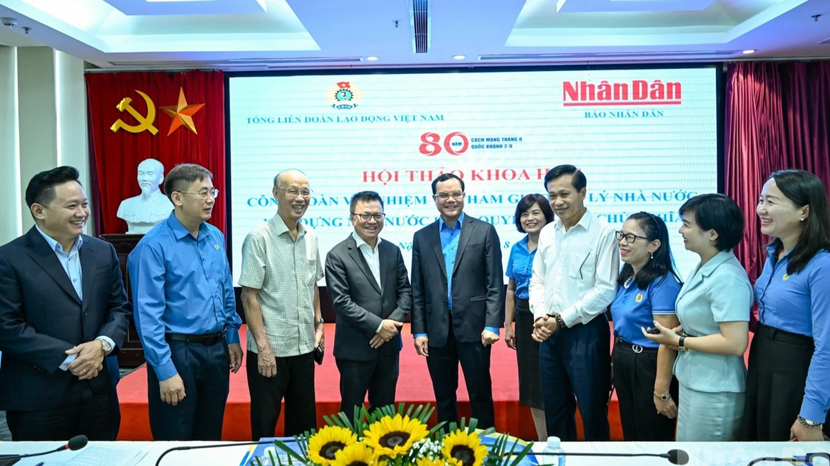 [Ảnh] Hội thảo khoa học “Công đoàn với nhiệm vụ tham gia quản lý nhà nước, xây dựng nhà nước pháp quyền xã hội chủ nghĩa”