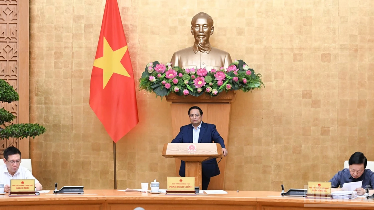 [Photo] Prime Minister Pham Minh Chinh chairs the meeting of the Government Party Committee Standing Committee
