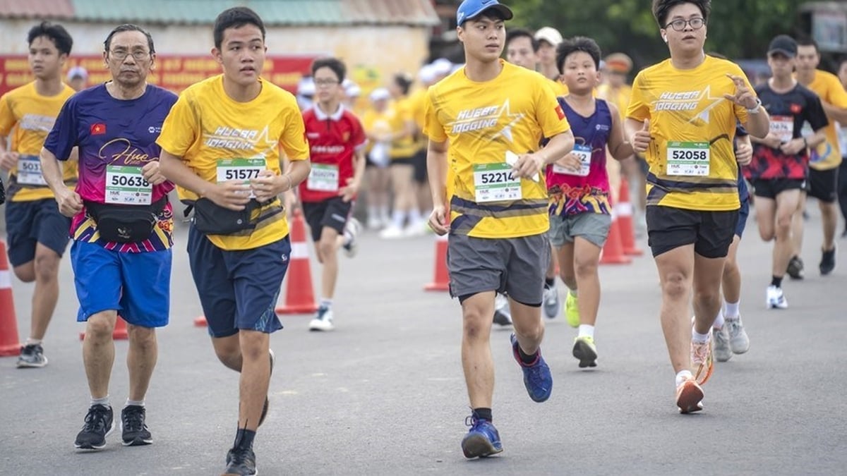 More than 4,000 people participated in the HUEBA Jogging Community Run