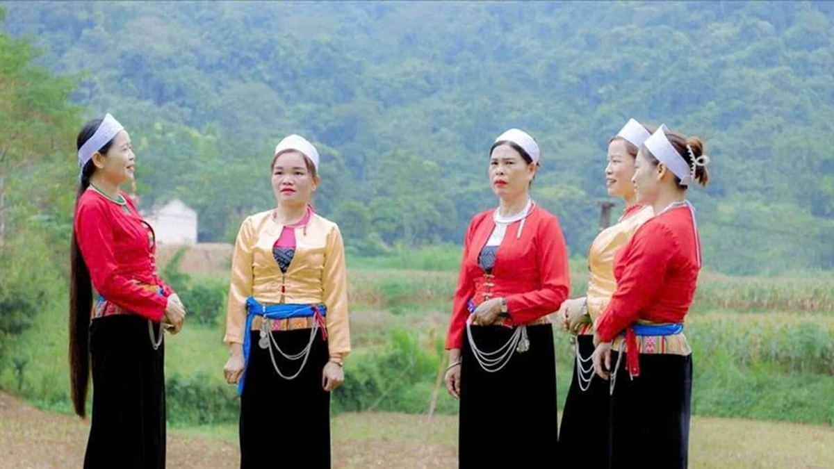Muong village resonates with the melodies of Thuong Rang and Bo Mang.