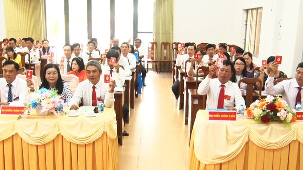 Party Congress of My Hoa Hung Commune People's Committee, term 2025 - 2030