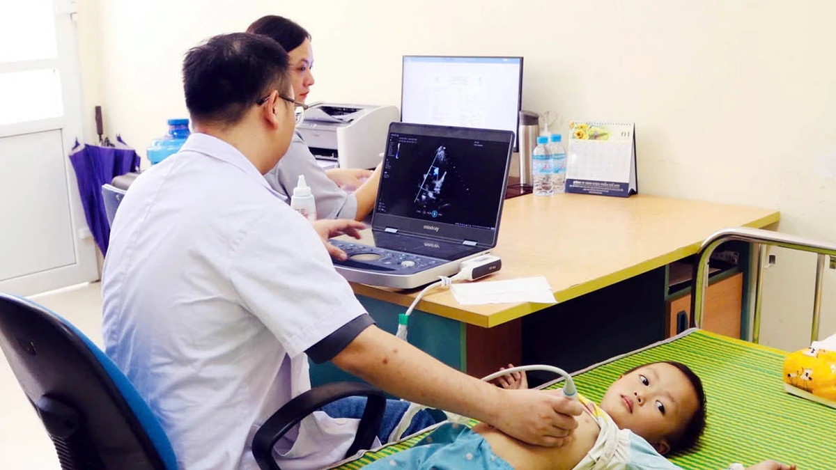 Tuyen Quang: Nearly 800 children receive free heart disease screening