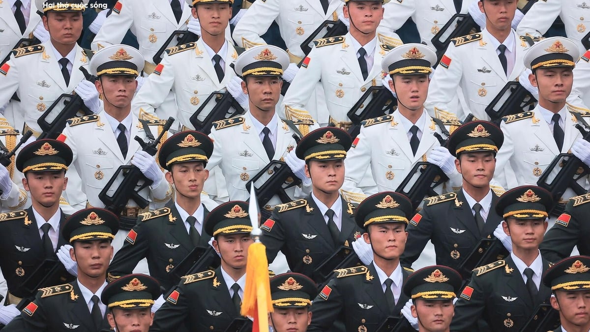 International military delegation participates in rehearsal at Ba Dinh Square