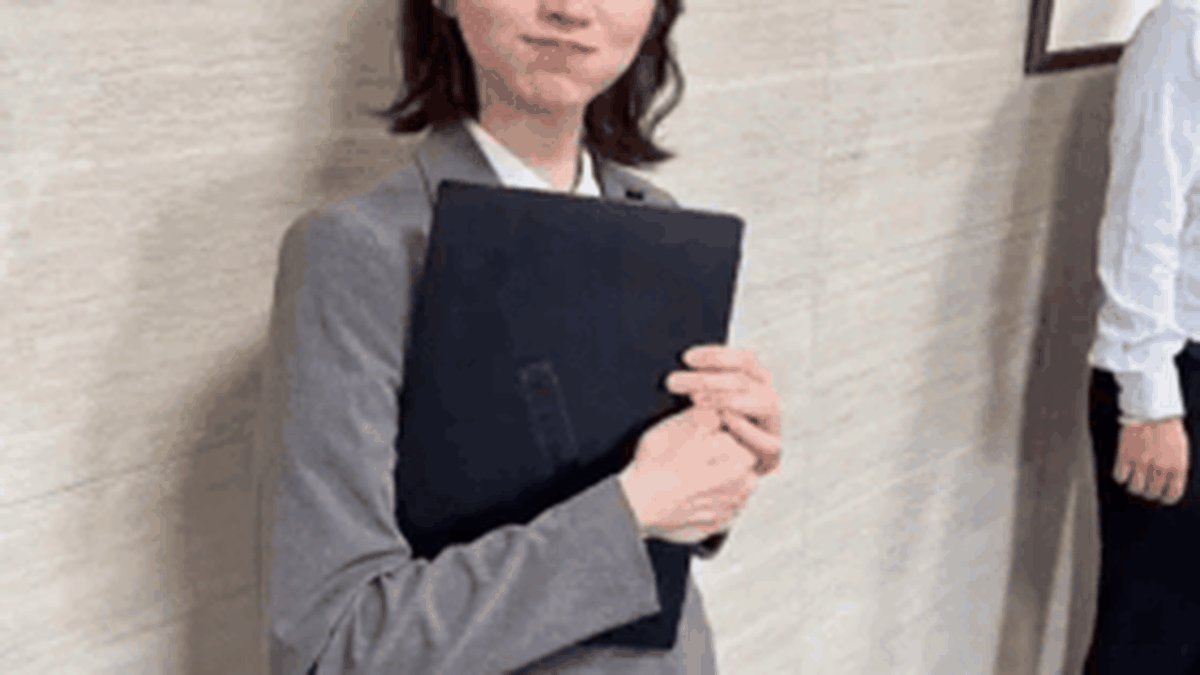 イーロン・マスクが日本の女性会社員の動画をシェアした理由