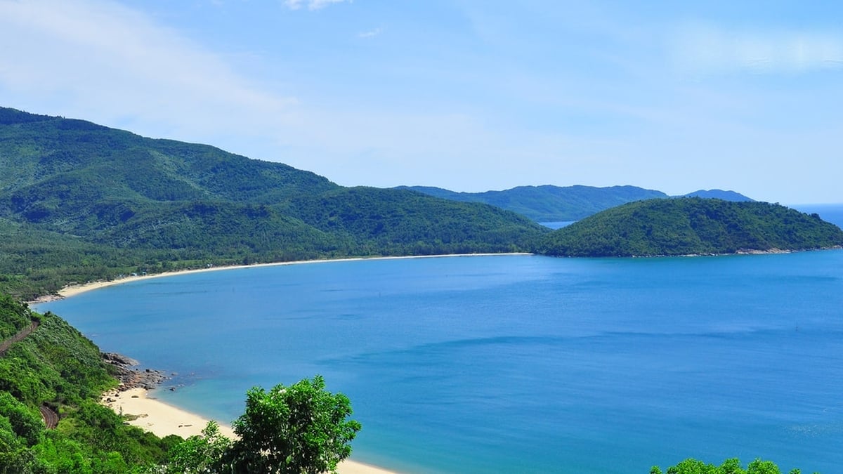 TOURISM DEVELOPMENT FROM LOCAL VALUES