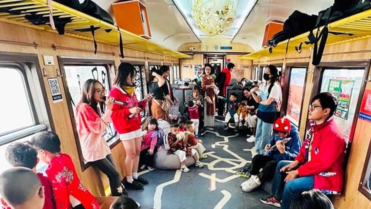 Trains connecting Hanoi's heritage