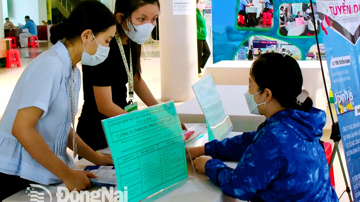 Enterprises in Dong Nai increase labor recruitment to expand production