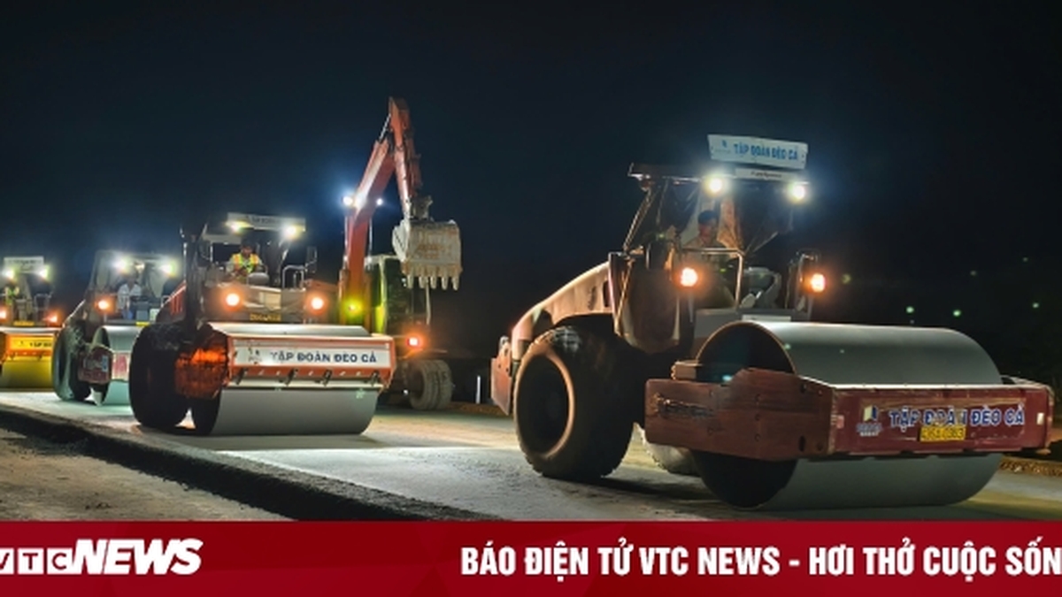 Overnight construction of the 20,400 billion VND expressway connecting Quang Ngai - Gia Lai
