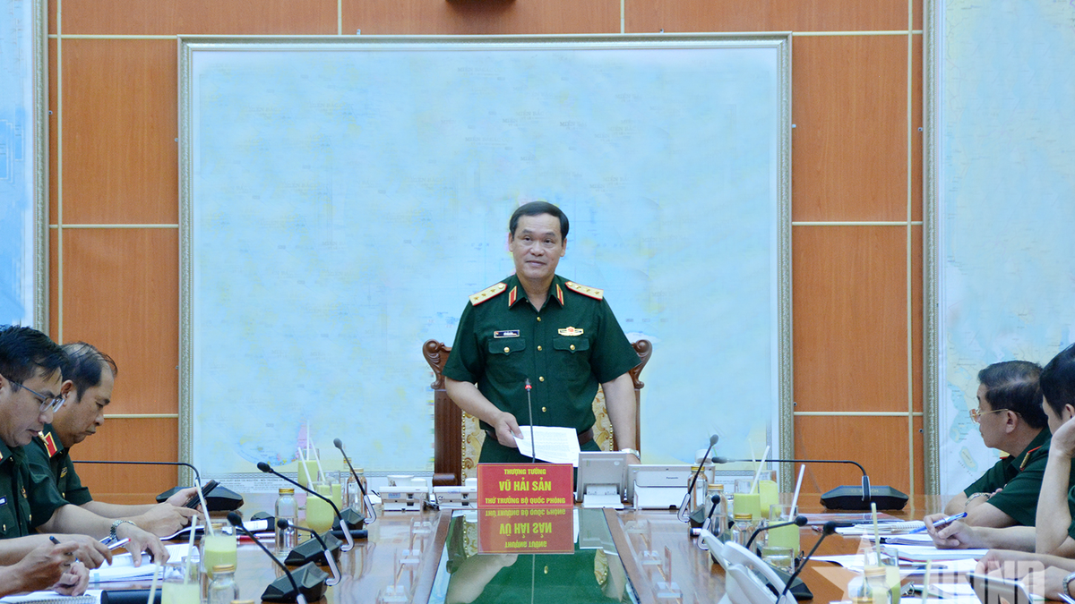 Senior Lieutenant General Vu Hai San chaired a meeting of the Ministry of National Defense's exhibition steering committee on the occasion of National Day September 2.