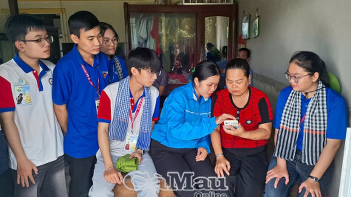 បេះដូងស្ម័គ្រចិត្តដើម្បីមាតុភូមិ