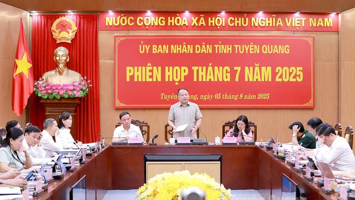 Presidente del Comité Popular Provincial, Phan Huy Ngoc: "Si dices que debes hacerlo, debes cumplir con tu compromiso".